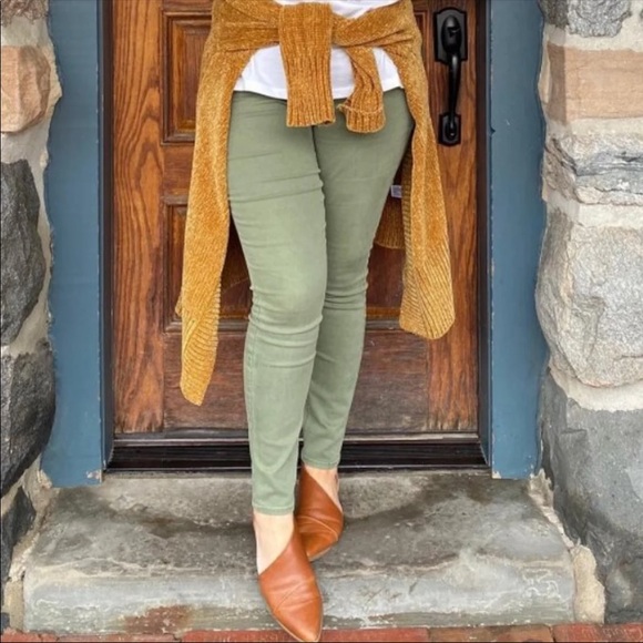 (SOLD) Cut Out Booties - Picture 4 of 11